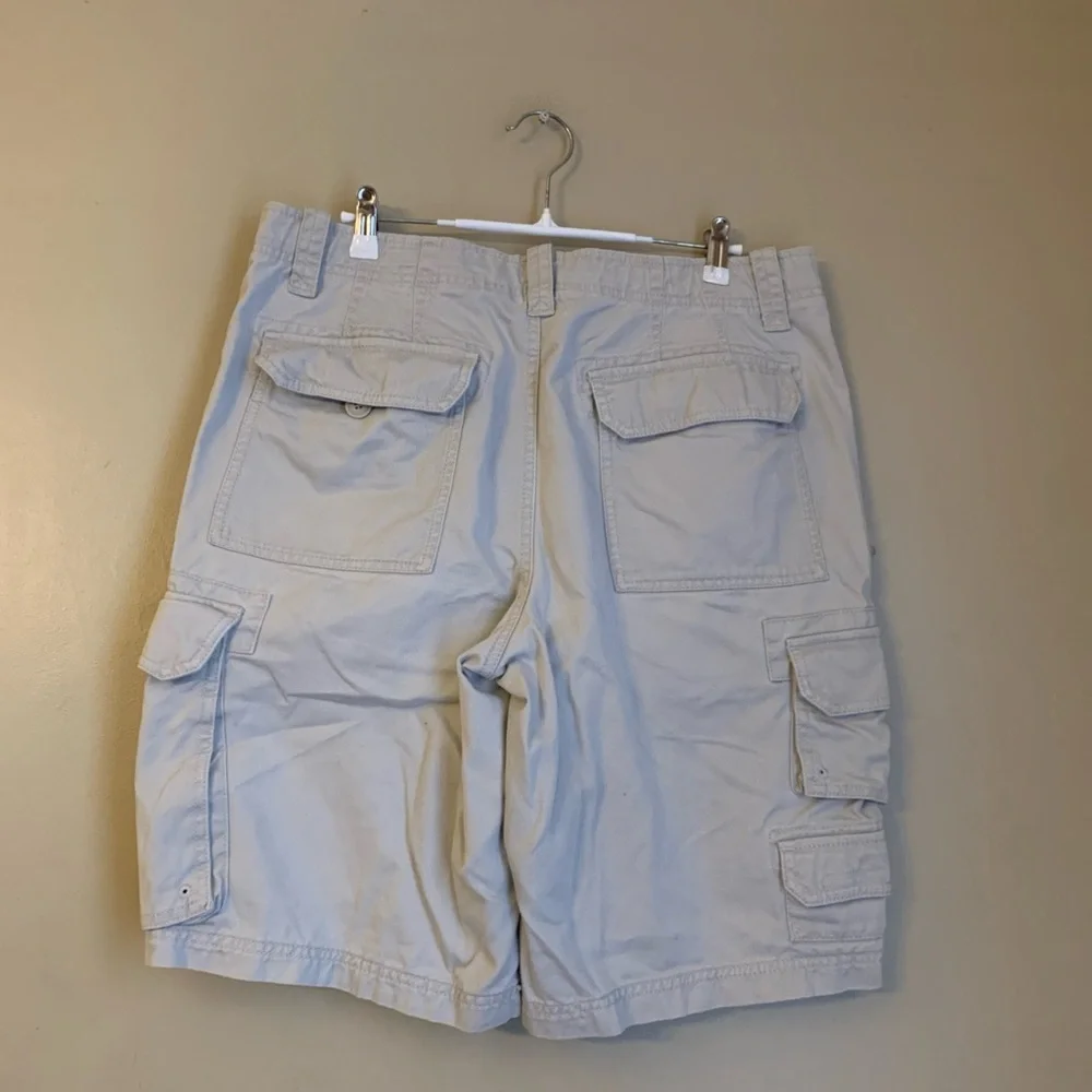 Eddie Bauer Shorts Mens 33 Beige Cargo Pockets utility Hiking Outdoor Y2k